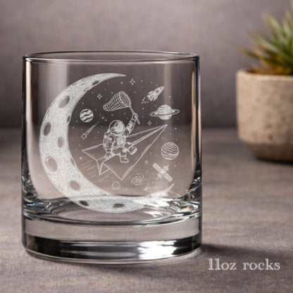Astronaut Moon Glasses | Engraved Whiskey Rocks, Wine, Pint, Beer Can Drinkware Gift for Space Lovers & Astronomy Fans, Space Rocket Decor